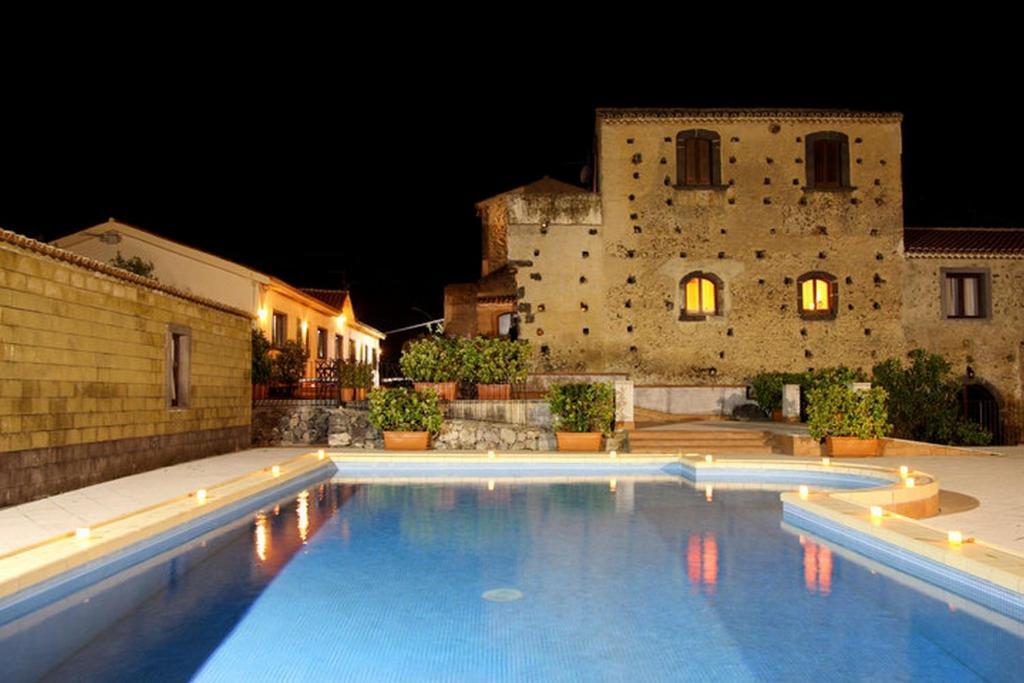 Il Borgo Country Resort Castiglione De Sicilia Buitenkant foto